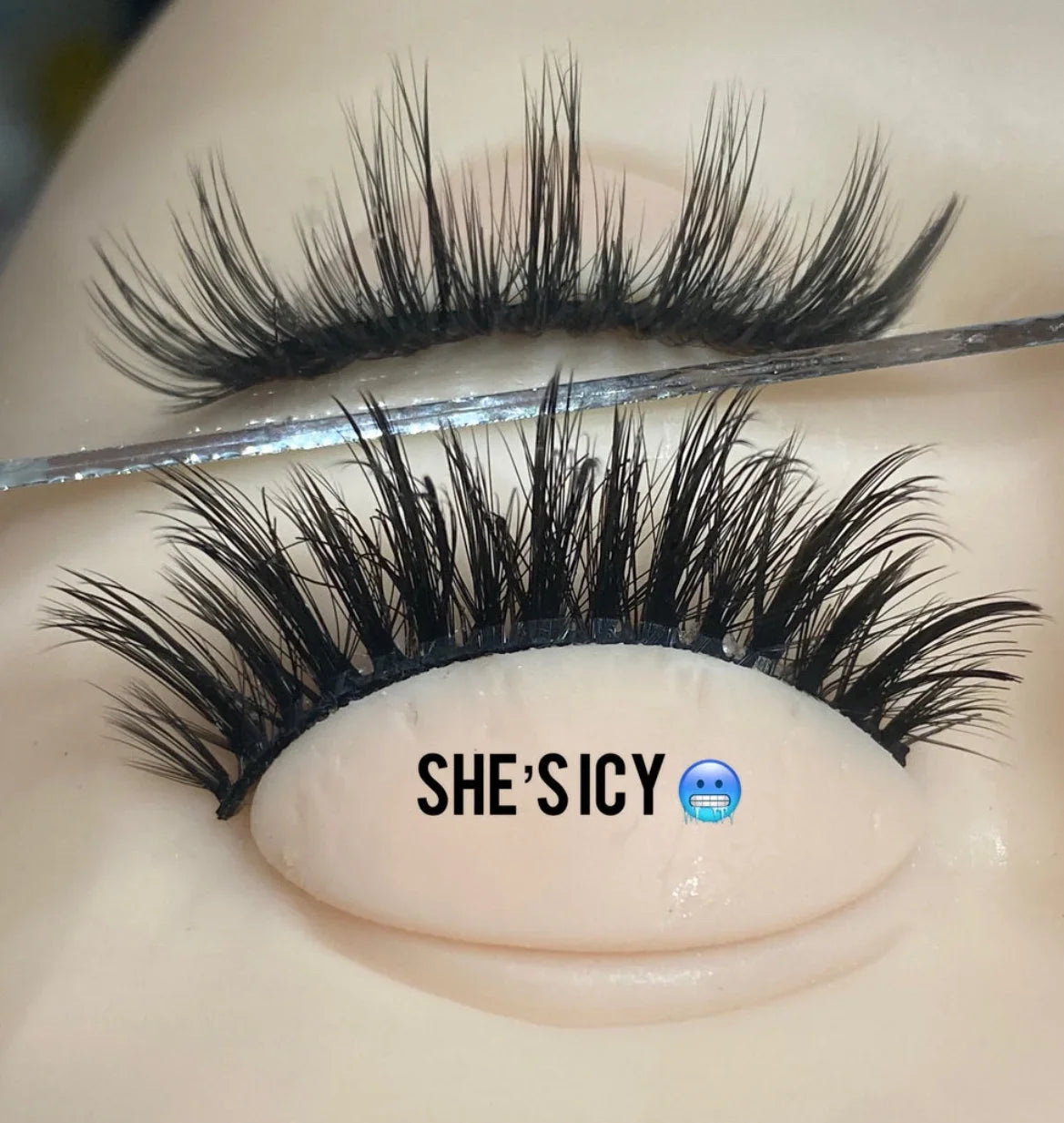 She’s icy “15MM”- DISCONTINUED🔜 - Yalordelashesllc
