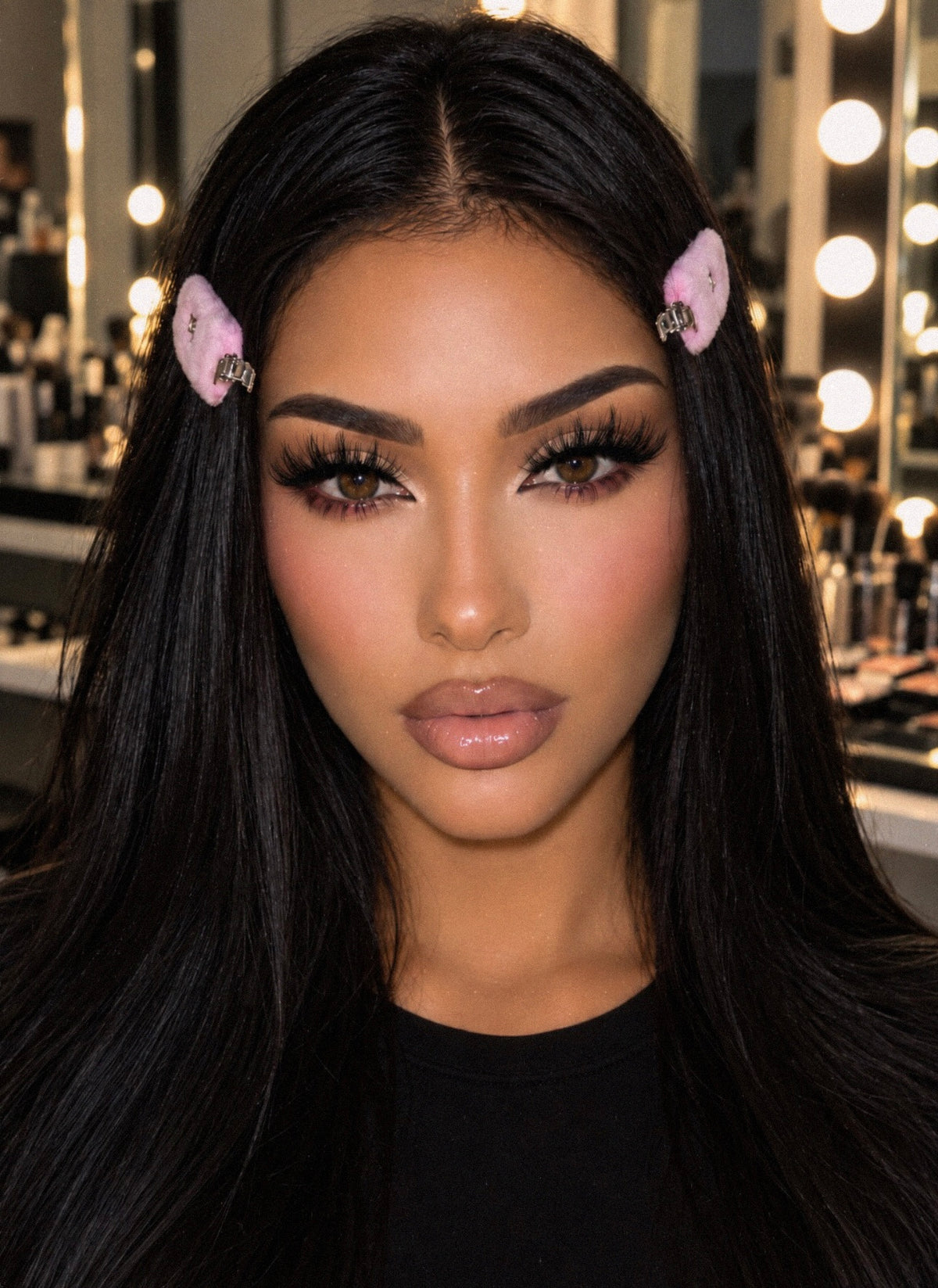 Nicki 15mm wispy soft glam lashes on model – Yalordé Lashes